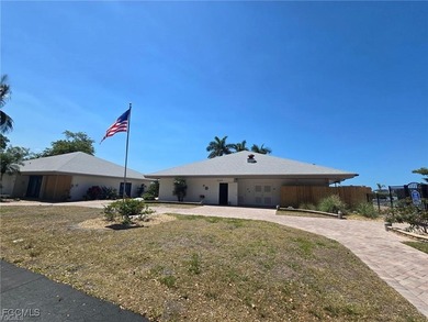BEST PRICED Direct Bayfront fourth floor unit in the Palms of on Fort Myers Beach and Golf Club in Florida - for sale on GolfHomes.com, golf home, golf lot