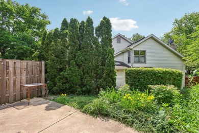 Beautiful light-filled end unit townhouse in a very desirable on Palatine Hills Golf Course in Illinois - for sale on GolfHomes.com, golf home, golf lot