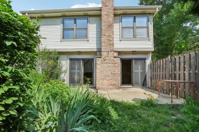 Beautiful light-filled end unit townhouse in a very desirable on Palatine Hills Golf Course in Illinois - for sale on GolfHomes.com, golf home, golf lot