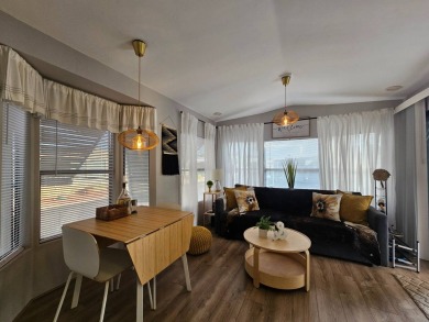 Beautifully updated 1BD 1BA home with an AZ room and office nook on Viewpoint Golf Resort in Arizona - for sale on GolfHomes.com, golf home, golf lot