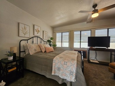 Beautifully updated 1BD 1BA home with an AZ room and office nook on Viewpoint Golf Resort in Arizona - for sale on GolfHomes.com, golf home, golf lot