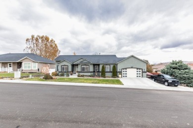 This spacious home has it all! Located near Ruby View Golf on Ruby View Golf Course in Nevada - for sale on GolfHomes.com, golf home, golf lot