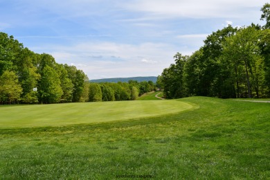 Stunning 4BR, 3.5BA home in Mariners Landing, Smith Mountain on Mariners Landing Golf and Country Club in Virginia - for sale on GolfHomes.com, golf home, golf lot