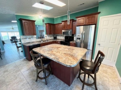 Beautifully renovated 2bd/2ba home! Open-concept plan is perfect on Del Tura Golf and Country Club in Florida - for sale on GolfHomes.com, golf home, golf lot