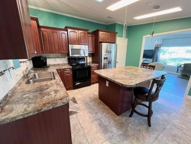 Beautifully renovated 2bd/2ba home! Open-concept plan is perfect on Del Tura Golf and Country Club in Florida - for sale on GolfHomes.com, golf home, golf lot