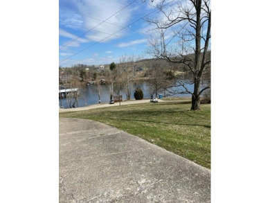 A large 1.504 acre lot just across the road from the Dock and on Peninsula Golf Resort in Kentucky - for sale on GolfHomes.com, golf home, golf lot