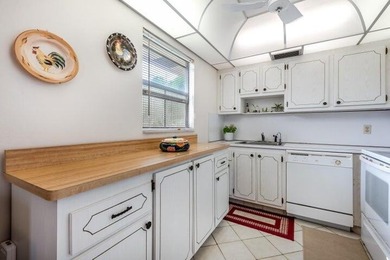 Clean and bright 2nd-floor corner unit. Updated baths, tiled on Kings Point Golf - Executive in Florida - for sale on GolfHomes.com, golf home, golf lot