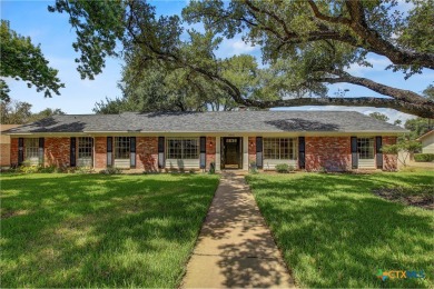 Come see this beautiful gem of a home! Remodeled in 2023 on Balcones Golf and Country Club in Texas - for sale on GolfHomes.com, golf home, golf lot