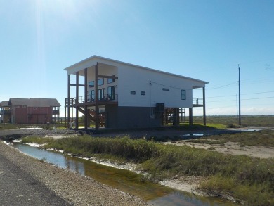 A beautiful and modern custom built stilt home. This home comes on Lamar Golf Course in Texas - for sale on GolfHomes.com, golf home, golf lot