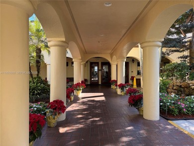 Ground-floor 2/2 in Pine Island Ridge Country Club with gorgeous on Pine Island Ridge Country Club in Florida - for sale on GolfHomes.com, golf home, golf lot