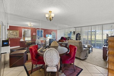 Ground-floor 2/2 in Pine Island Ridge Country Club with gorgeous on Pine Island Ridge Country Club in Florida - for sale on GolfHomes.com, golf home, golf lot