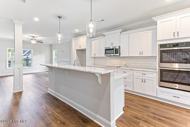 LUXURY LIVING IN PINEHURST #6 - WITH PCC MEMBERSHIP! Take on Pinehurst  No. 6 Golf Course in North Carolina - for sale on GolfHomes.com, golf home, golf lot