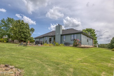 Immaculate Home with Golf Course Views in Loma Linda! This on The Bald Eagle Course At Eagle Creek Golf Club in Missouri - for sale on GolfHomes.com, golf home, golf lot