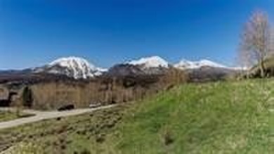 Stunning views on a rare vacant lot in Hamilton Creek to build on  in Colorado - for sale on GolfHomes.com, golf home, golf lot