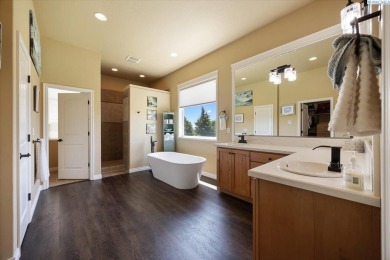 Meticulously maintained  thoughtfully updated, this stunning on Horn Rapids Golf Club in Washington - for sale on GolfHomes.com, golf home, golf lot