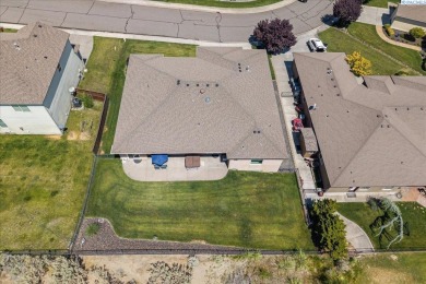 Meticulously maintained  thoughtfully updated, this stunning on Horn Rapids Golf Club in Washington - for sale on GolfHomes.com, golf home, golf lot