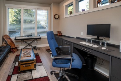 Welcome to this beautifully appointed single-story home nestled on Awbrey Glen Golf Club in Oregon - for sale on GolfHomes.com, golf home, golf lot