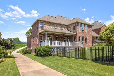 Immaculate, Shadow Valley home, nestled on the 9th hole w/ on Shadow Valley Country Club in Arkansas - for sale on GolfHomes.com, golf home, golf lot