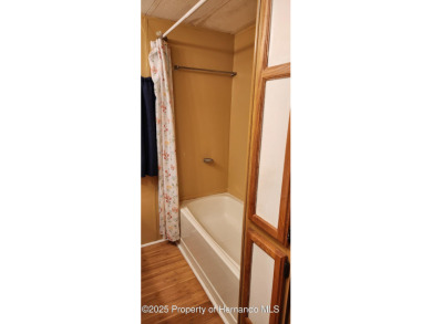 A Deeded Lot in Camp A Wyle, 1 bedroom 1 Bath furnished on Glen Lakes Country Club in Florida - for sale on GolfHomes.com, golf home, golf lot