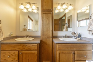 Duane Safarik, M: , DSafarik,   - Wow!! Over 1/2 acre lot in on Shenandoah Golf Course in Iowa - for sale on GolfHomes.com, golf home, golf lot
