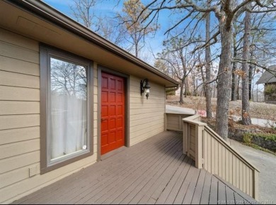 This lovely 4bdrm/2ba home offers SEASONAL LAKE VIEWS & is on The Coves Golf Course in Oklahoma - for sale on GolfHomes.com, golf home, golf lot