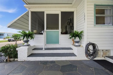 PRIDE OF OWNERSHIP SHINES THROUGHOUT THIS IMMACULATE AND on Davie Golf Club in Florida - for sale on GolfHomes.com, golf home, golf lot