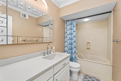 Fall in love with lakeview living in this spacious 2638 sq ft, 5 on Hilltop Lakes Resort Golf Club in Texas - for sale on GolfHomes.com, golf home, golf lot