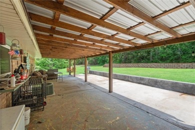Fall in love with lakeview living in this spacious 2638 sq ft, 5 on Hilltop Lakes Resort Golf Club in Texas - for sale on GolfHomes.com, golf home, golf lot