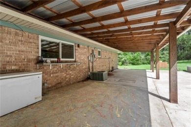 Fall in love with lakeview living in this spacious 2638 sq ft, 5 on Hilltop Lakes Resort Golf Club in Texas - for sale on GolfHomes.com, golf home, golf lot