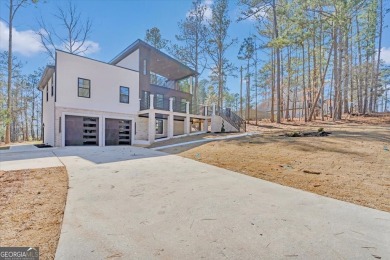 Welcome to this breathtaking luxury 3-bedroom, 3-bathroom room on Fairfield Plantation Golf and Country Club in Georgia - for sale on GolfHomes.com, golf home, golf lot