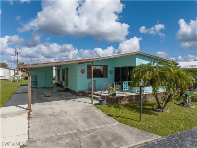 PRICED TO SELL WITH MOTIVATED SELLERS!! Charming 2-Bedroom on Six Lakes Country Club in Florida - for sale on GolfHomes.com, golf home, golf lot