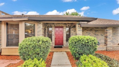 Under contract-accepting backup offers. Welcome to your retreat on Wedgewood Golf Club in Florida - for sale on GolfHomes.com, golf home, golf lot