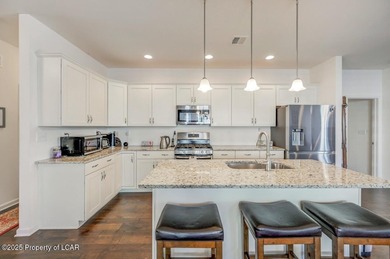 Exceptionally well kept 3 bdrm, 2 bath ranch condo in the on Sand Springs Country Club in Pennsylvania - for sale on GolfHomes.com, golf home, golf lot