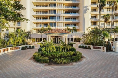 Be whisked to the 9th floor for fantastic views of Sarasota on Links on Longboat Golf Club in Florida - for sale on GolfHomes.com, golf home, golf lot