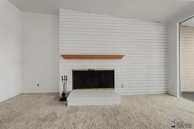 Charming 55+ community gem!  Freshly painted, 2bd/2ba home on Yuma Golf and Country Club in Arizona - for sale on GolfHomes.com, golf home, golf lot