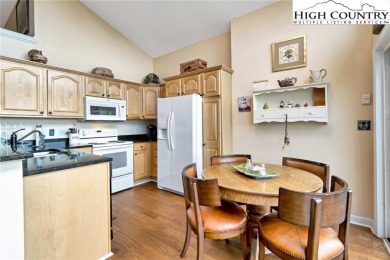 Beautifully maintained and furnished *Pasquale* home comes on Beech Mountain Club in North Carolina - for sale on GolfHomes.com, golf home, golf lot