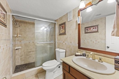 Ground-floor 2/2 in Pine Island Ridge Country Club with gorgeous on Pine Island Ridge Country Club in Florida - for sale on GolfHomes.com, golf home, golf lot