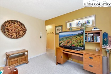 Beautifully maintained and furnished *Pasquale* home comes on Beech Mountain Club in North Carolina - for sale on GolfHomes.com, golf home, golf lot