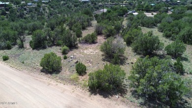 Welcome to this stunning piece of vacant residential land on Silver Creek Golf Club in Arizona - for sale on GolfHomes.com, golf home, golf lot