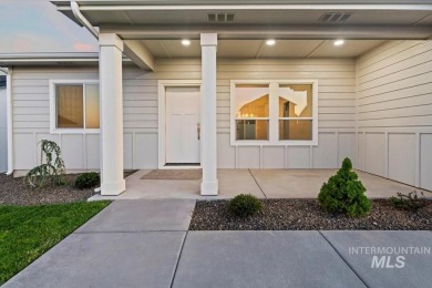 Step into comfort and convenience with this brand new custom on Hunters Point Golf Club in Idaho - for sale on GolfHomes.com, golf home, golf lot