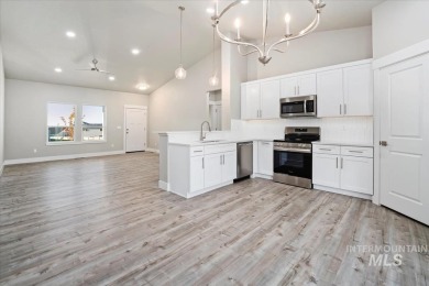 Step into comfort and convenience with this brand new custom on Hunters Point Golf Club in Idaho - for sale on GolfHomes.com, golf home, golf lot