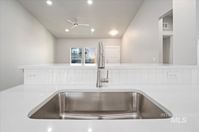 Step into comfort and convenience with this brand new custom on Hunters Point Golf Club in Idaho - for sale on GolfHomes.com, golf home, golf lot