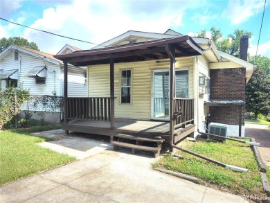 ATTENTION HOBBYIST OR CAR ENTHUSIAST! HUGE 2 STORY OVERSIZED 2 on Glen Echo Country Club in Missouri - for sale on GolfHomes.com, golf home, golf lot