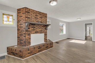 ATTENTION HOBBYIST OR CAR ENTHUSIAST! HUGE 2 STORY OVERSIZED 2 on Glen Echo Country Club in Missouri - for sale on GolfHomes.com, golf home, golf lot