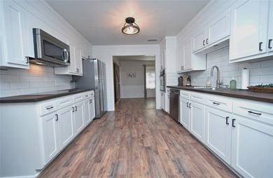 Location! Location! Beautiful custom built 2,164 sq. ft on De Cordova Bend Country Club in Texas - for sale on GolfHomes.com, golf home, golf lot