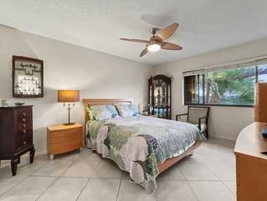 This bright and spacious condo features an open living/dining on Fountains Golf and Country Club in Florida - for sale on GolfHomes.com, golf home, golf lot