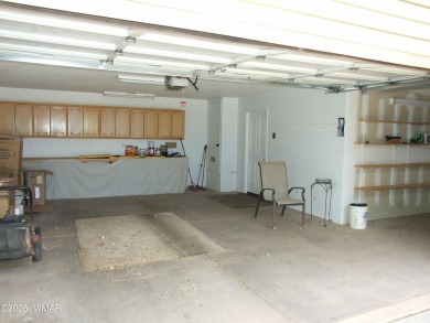 Wonderful location for this charming home. Sits on 1.35 acres on Snowflake Municipal Golf Course in Arizona - for sale on GolfHomes.com, golf home, golf lot