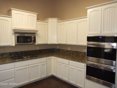 Wonderful location for this charming home. Sits on 1.35 acres on Snowflake Municipal Golf Course in Arizona - for sale on GolfHomes.com, golf home, golf lot