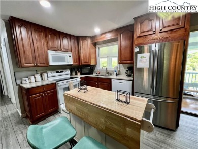 Turnkey updated 3BR/3BA Mountain Retreat with Stunning on Land Harbor Golf Course in North Carolina - for sale on GolfHomes.com, golf home, golf lot