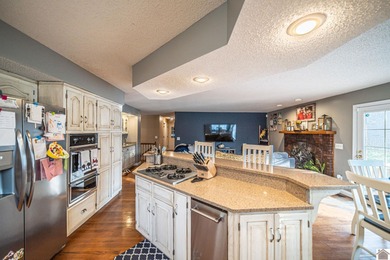 Exceptional 6-bedroom ranch with a fully finished walkout on Rolling Hills Country Club in Kentucky - for sale on GolfHomes.com, golf home, golf lot